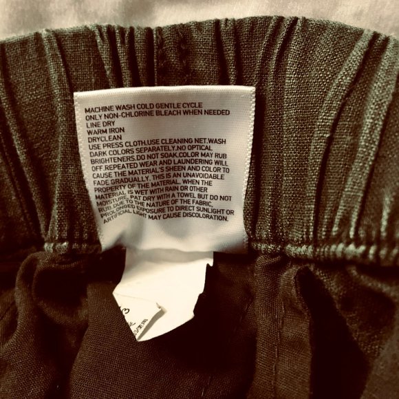 Uniqlo High-Waisted Draw-String Khaki Shorts Size XS - Picture 4 of 4